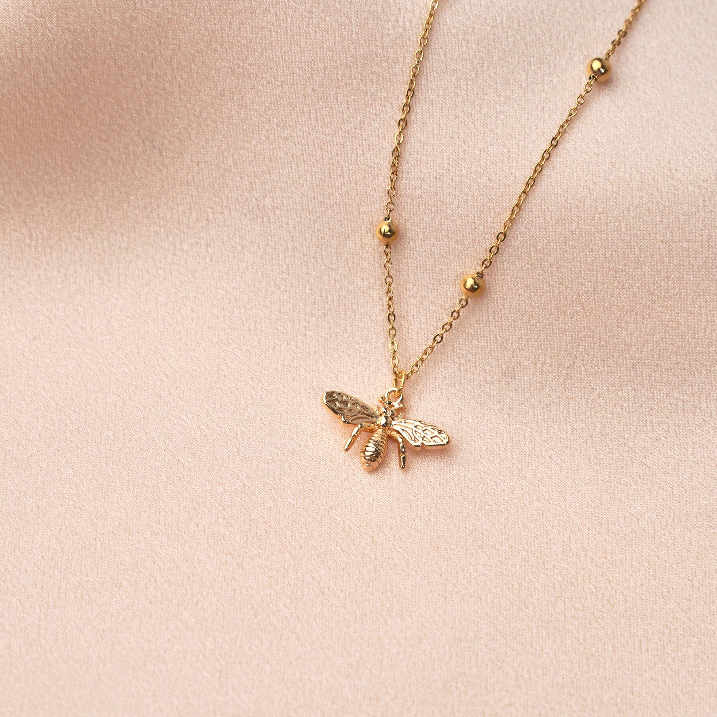 Collier pendentif abeille en laiton – Chaîne à billes en acier inoxydable