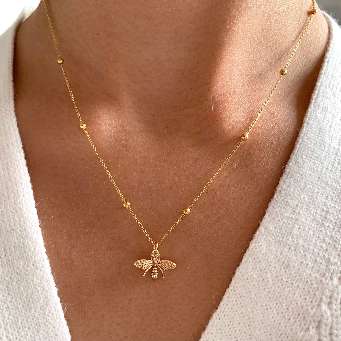 Collier pendentif abeille en laiton – Chaîne à billes en acier inoxydable